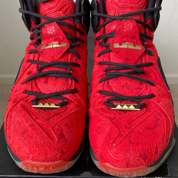 Sneakers - Picture 1 of 6